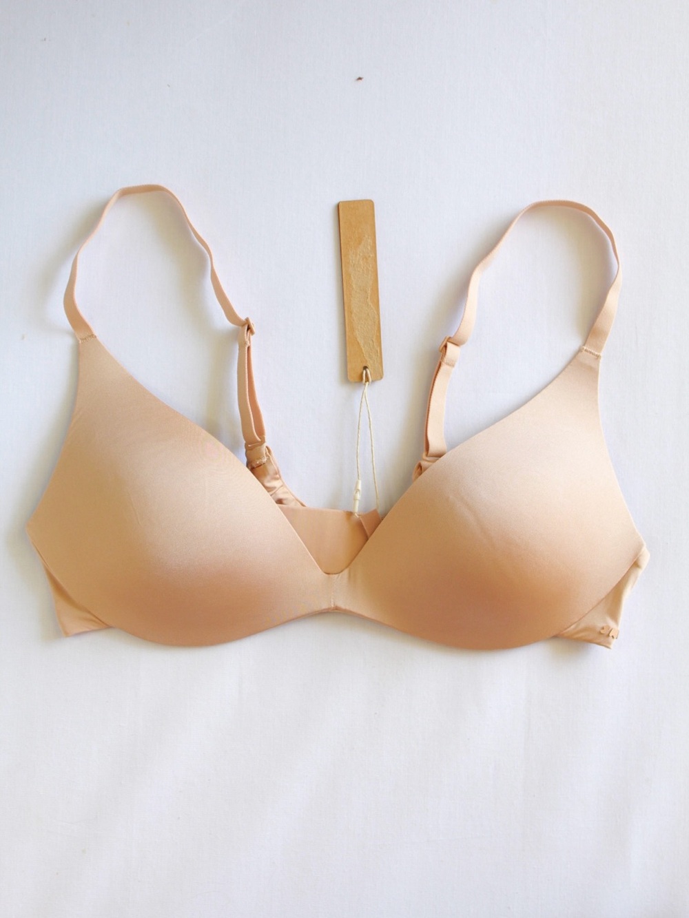 SKIMS Wireless Form Super Push up Bra in Clay